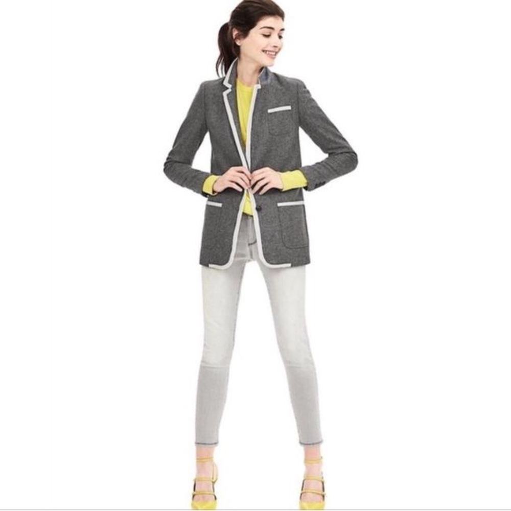 Banana republic grey piped blazer